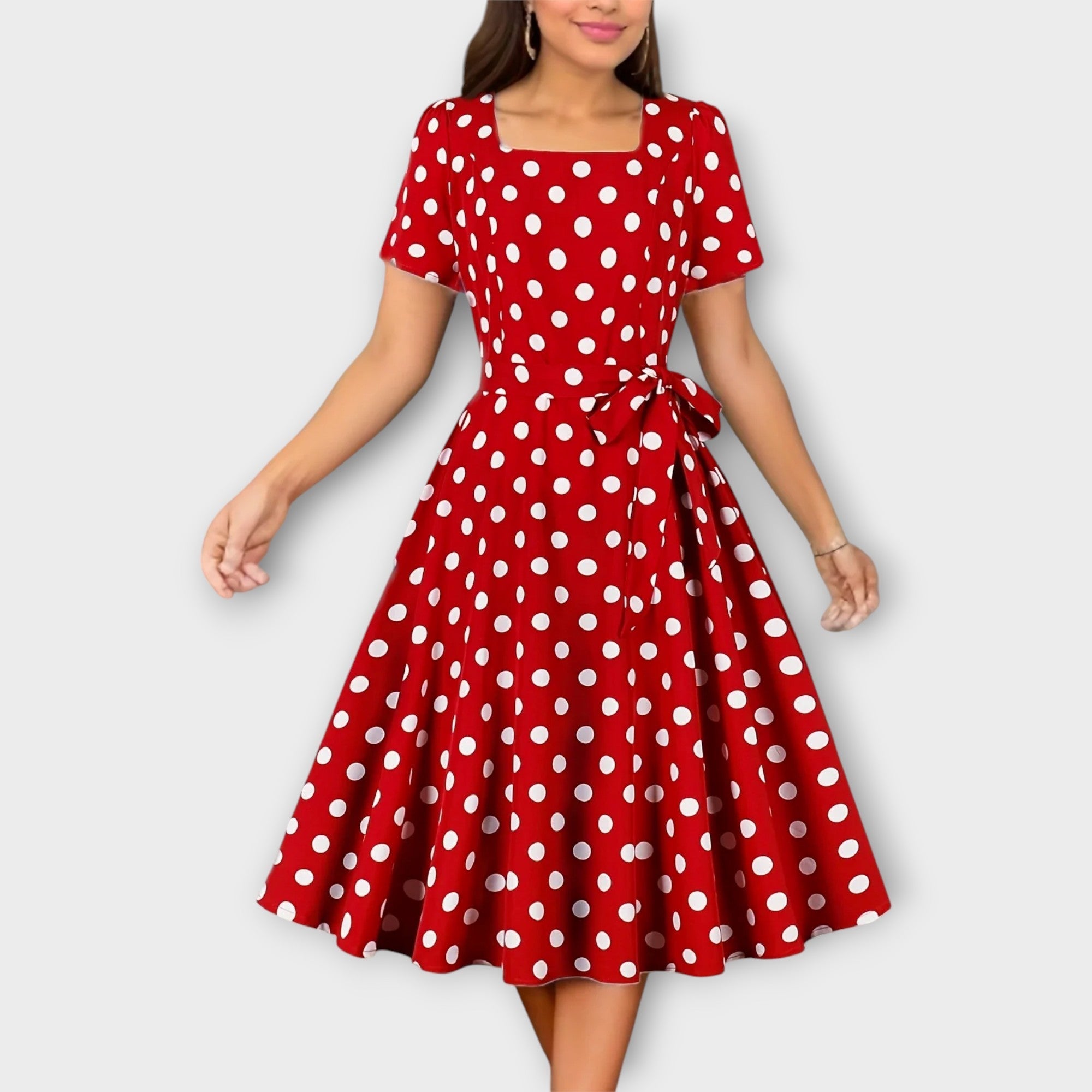 Retro Täppkleit Vööga ja Ruudukujulise Kaelusega
