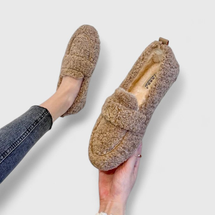 Soojad slip-on kingad elegantses disainis