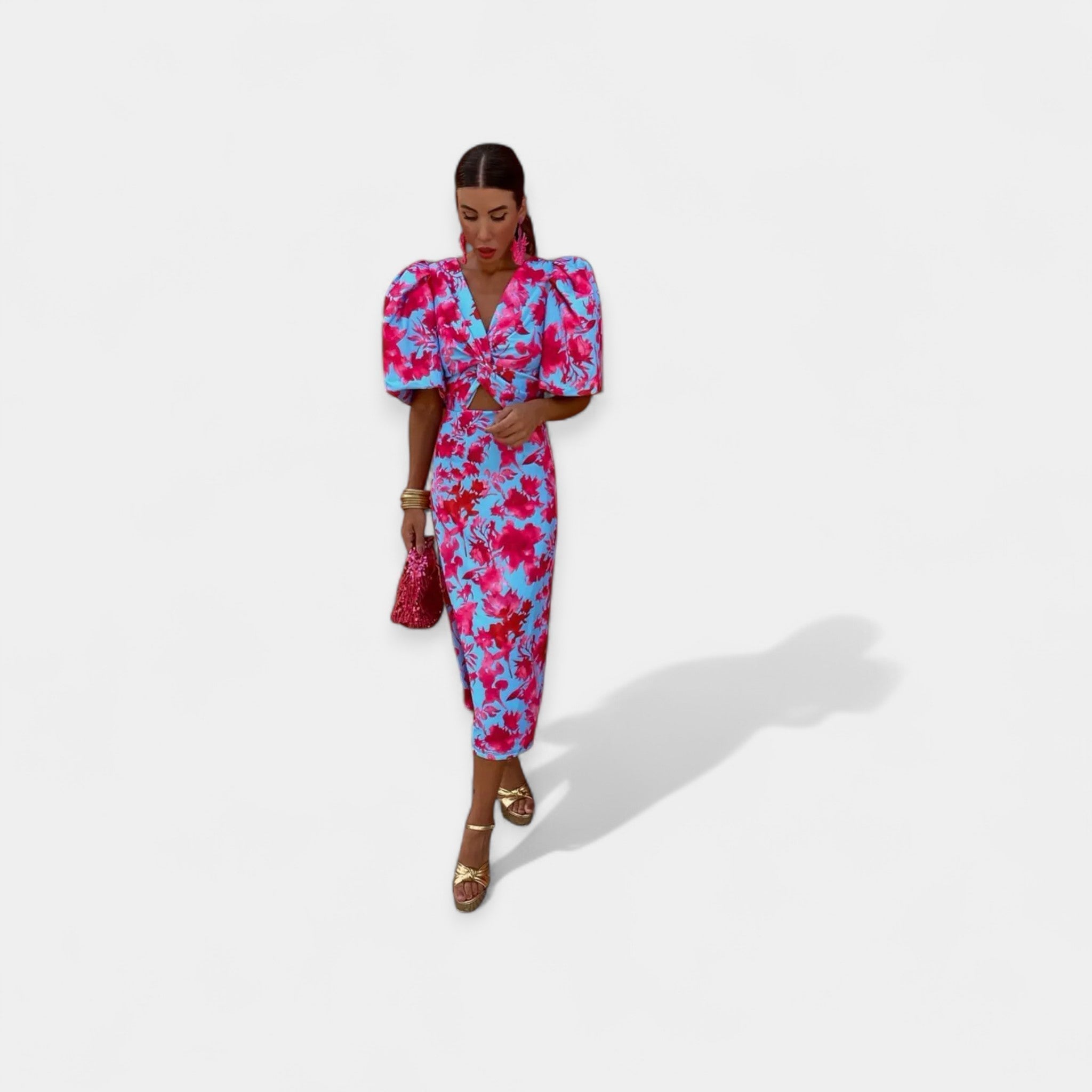 Käistega ja Volangidega Kleid