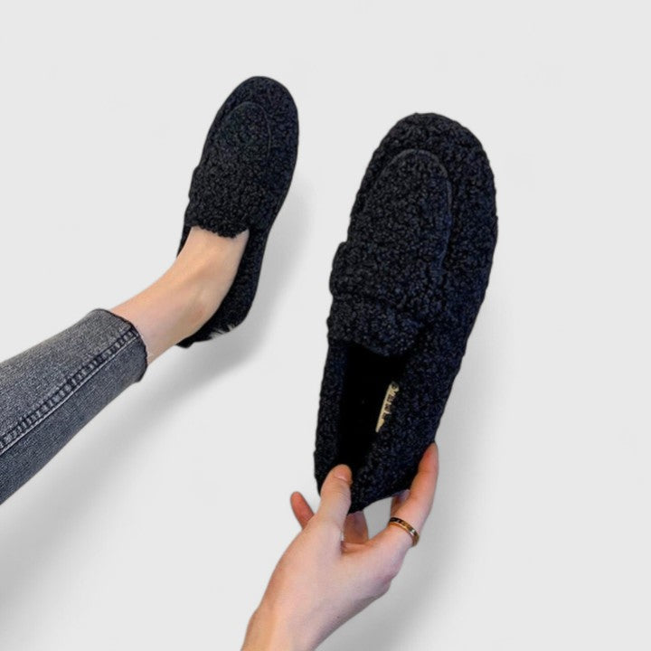 Soojad slip-on kingad elegantses disainis