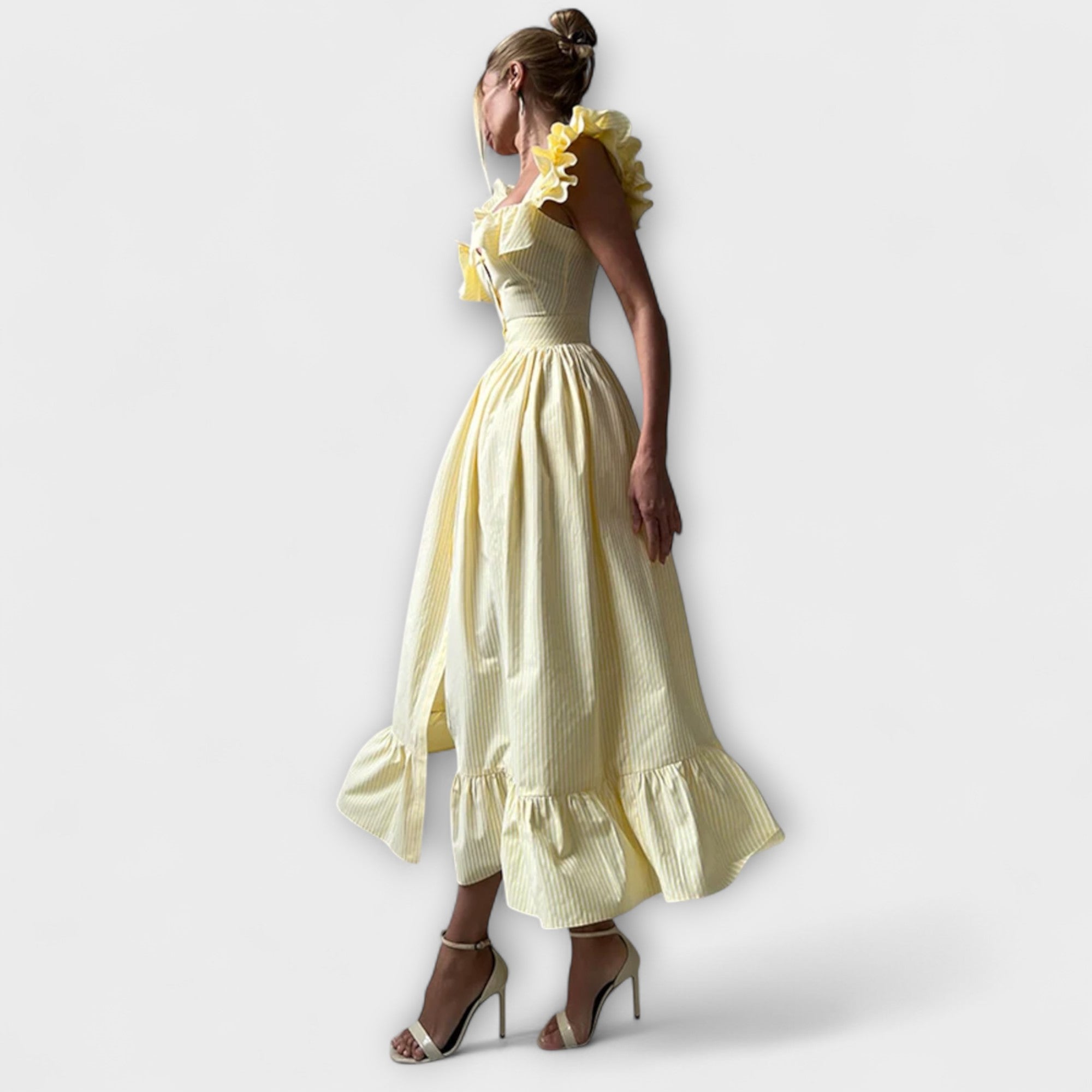 Kortsudega Kleid